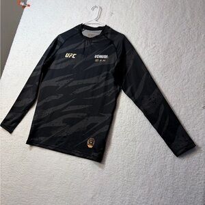 UFC Venum Black Long Sleeve Rash Guard XXL new